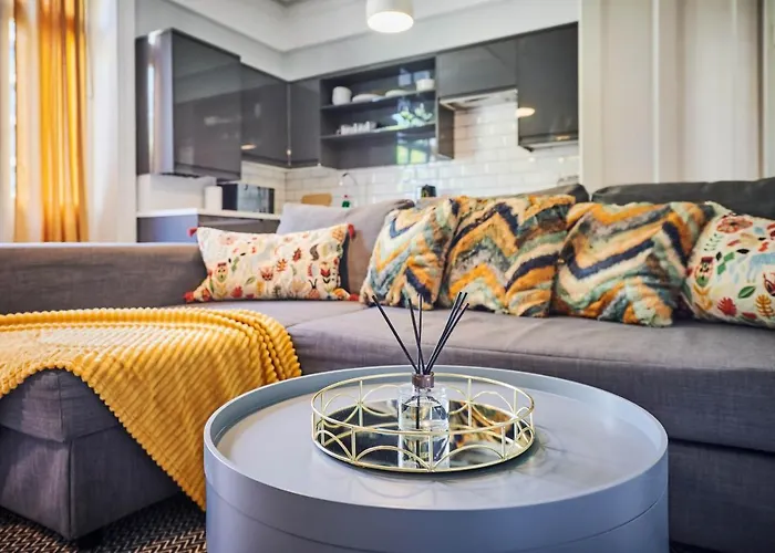 Stylish Garden Flat In Kensington Olympia